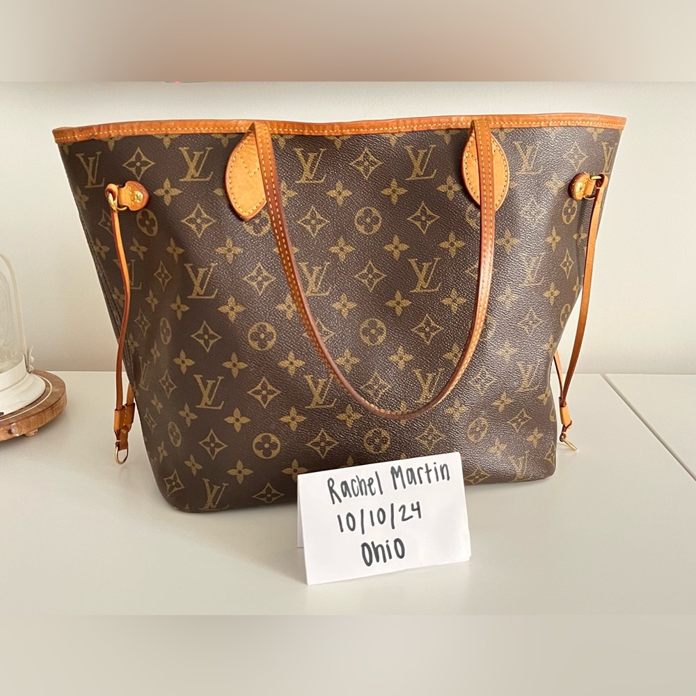 Authentic Louis Vuitton MM Neverfull Tote